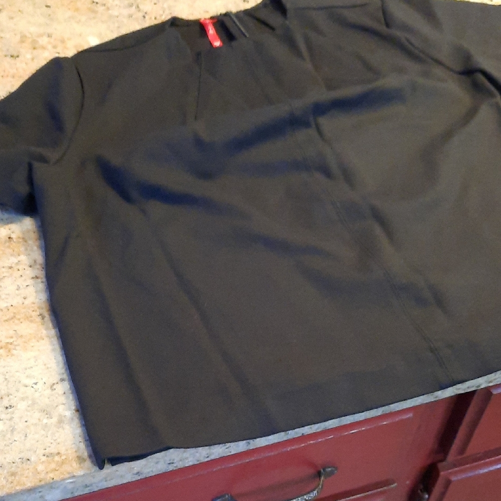 SPANX Womens Short-Sleeve Crew in Black